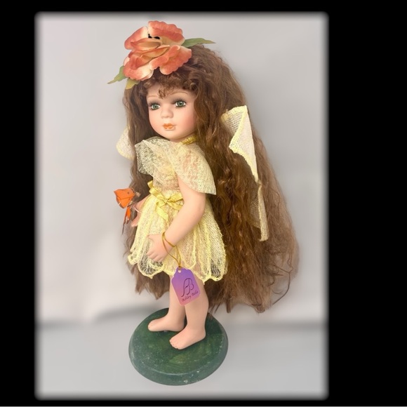 Ashley Belle Vintage Flower Fairy Porcelain Doll 14" w/ COA & Box - Picture 3 of 8
